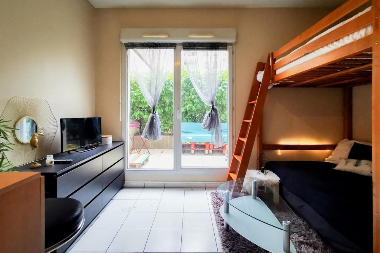 Charming Studio Near Jean Mace Apartment Лион Екстериор снимка